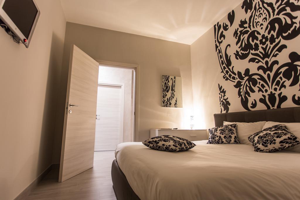 Lm House Lägenhet Lonato Exteriör bild